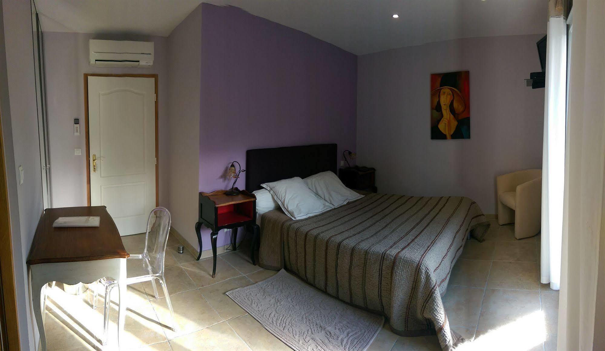 Relais De L'Alsou- Piscine Bed & Breakfast Labastide-en-Val Luaran gambar