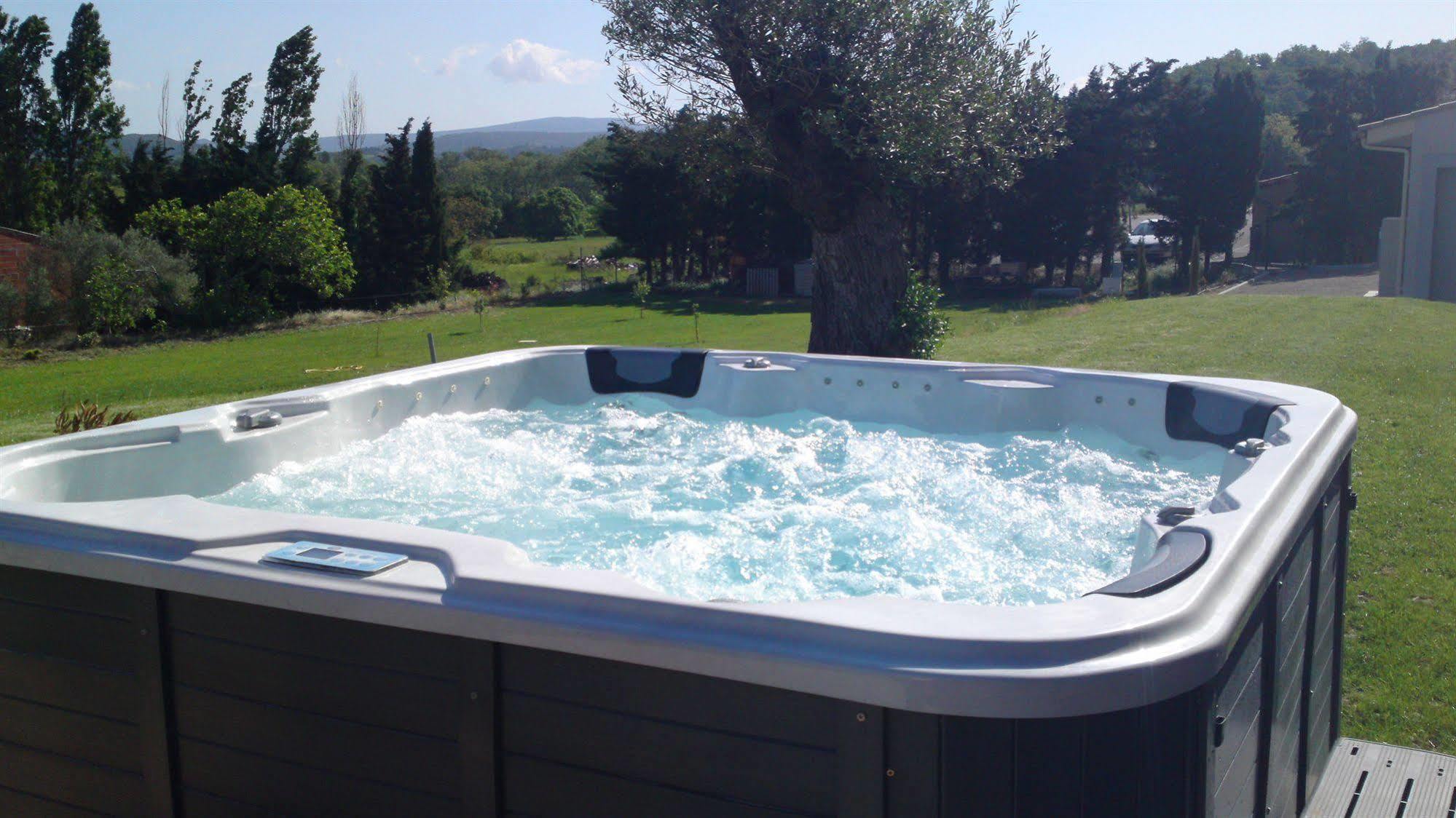 Relais De L'Alsou- Piscine Bed & Breakfast Labastide-en-Val Luaran gambar